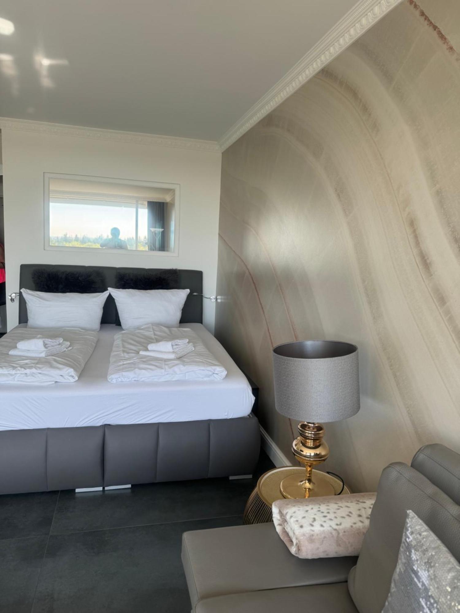 Tiffanys Ferienapartments In Der Privatresidenz Des Plaza Premium Hotel Timmendorfer Strand Eksteriør billede